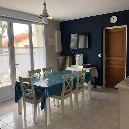 Vakantiehuis Maison Confortable Pres De La De