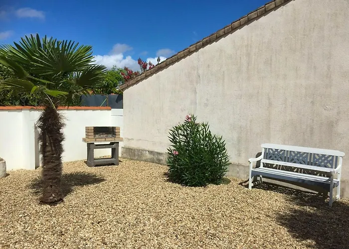Holiday home Maison Confortable Pres De La De Chatelaillon-Plage